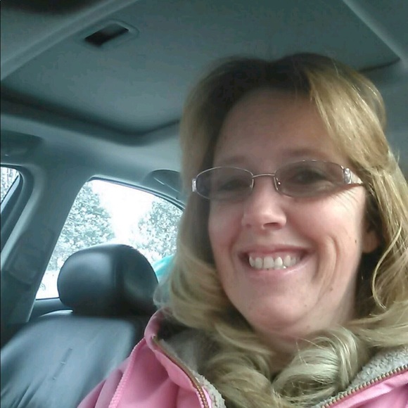 Meet your Posher, Laura - Picture 8 of 8